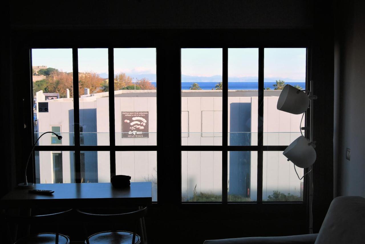 Modern & Bright Flat - 2 Min From The Sea Lejlighed Savona Eksteriør billede