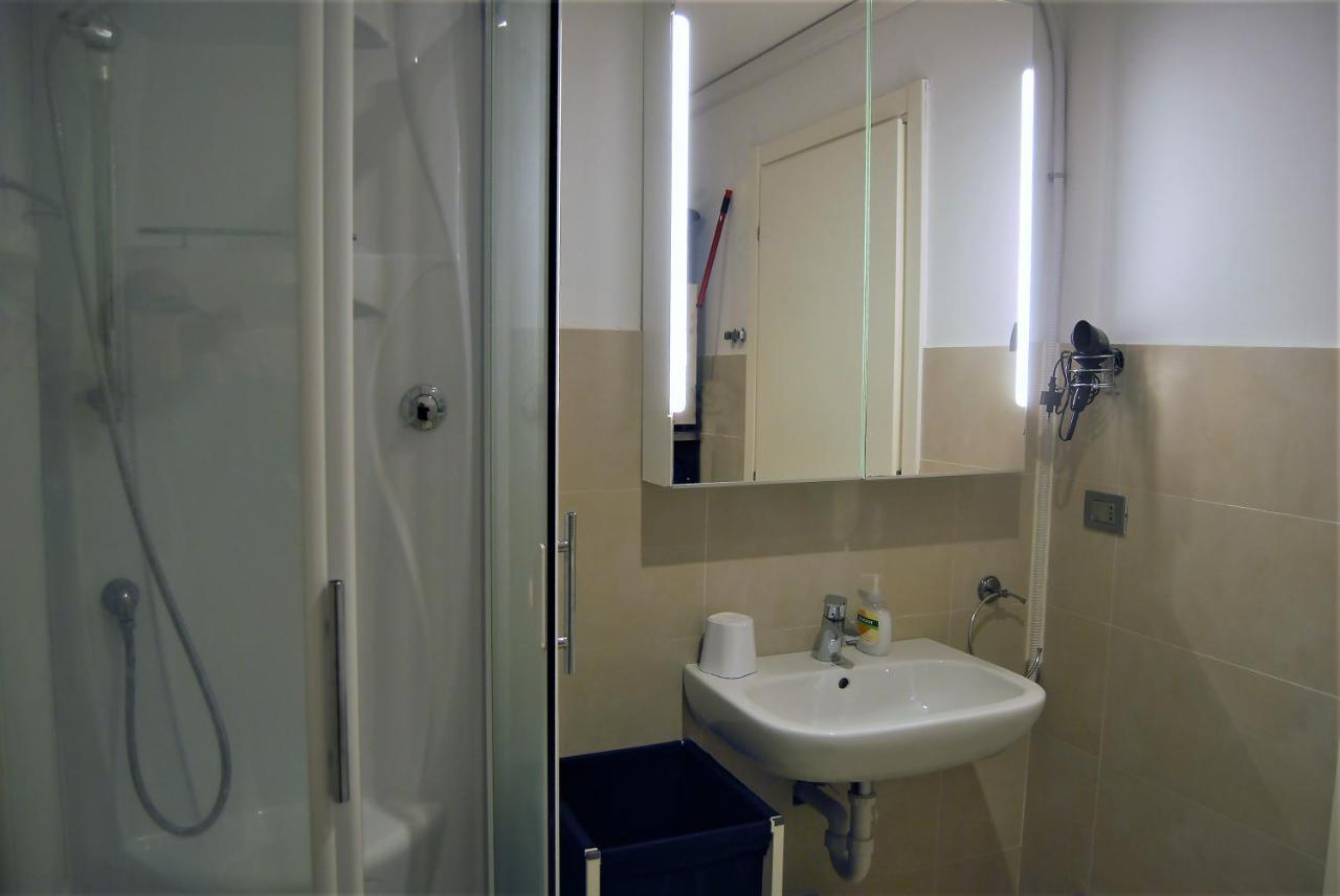 Modern & Bright Flat - 2 Min From The Sea Lejlighed Savona Eksteriør billede